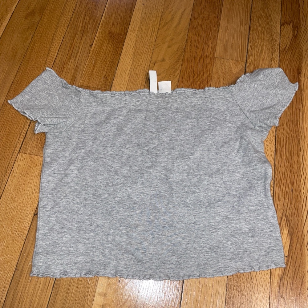 H&M gray crop top M